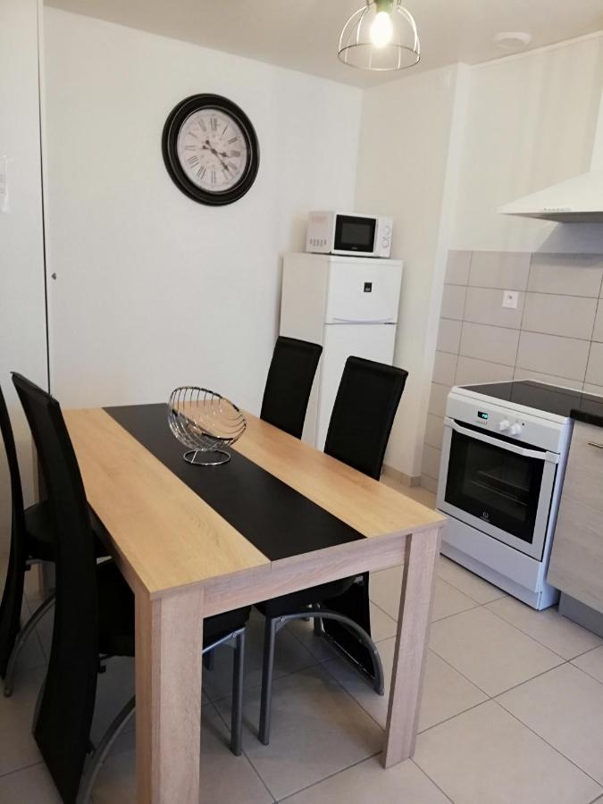 Gîte la Belle Vallée maison indépendante 80m2, 2 chambres à 10 min du Puy du Fou Treize-Vents Exterior foto